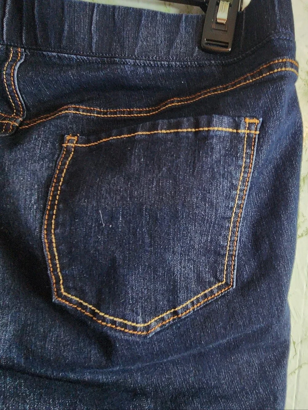 Old Navy Pull-on Style Skinny Jeans - Picture 9 of 13